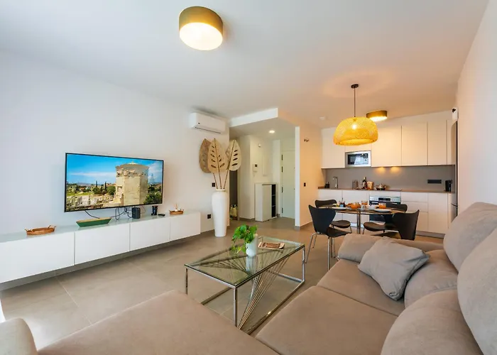 New Atlantic Homes Heated Pool - * Адехе