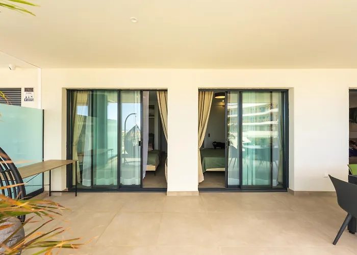 New Atlantic Homes Heated Pool - Апартаменти Адехе